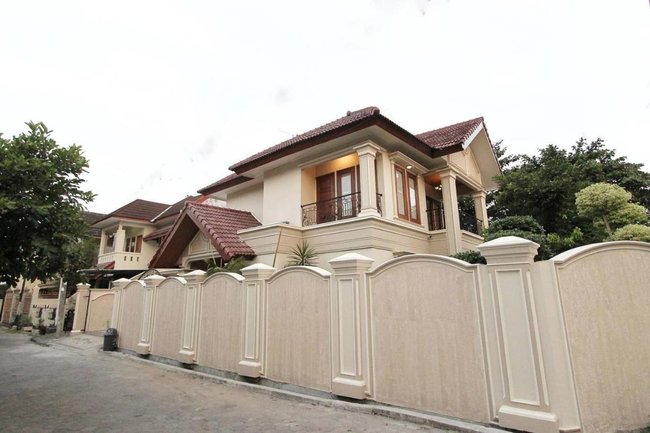 Fernasya House Villa Yogyakarta Luaran gambar